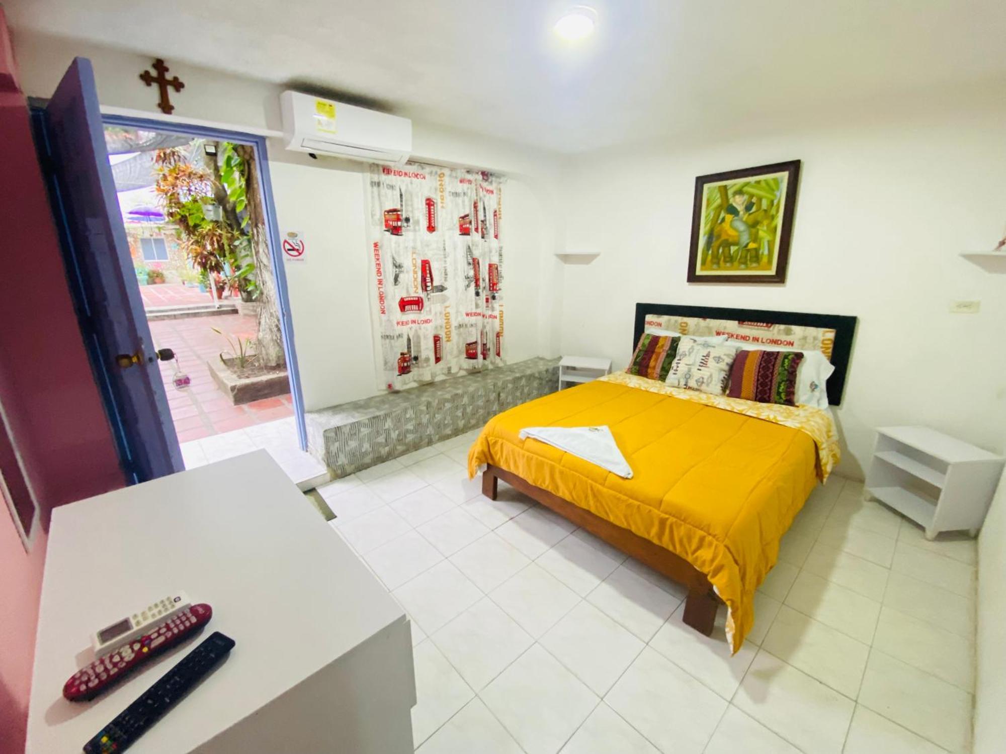 House Marfito Airport Hotel Cartagena Luaran gambar